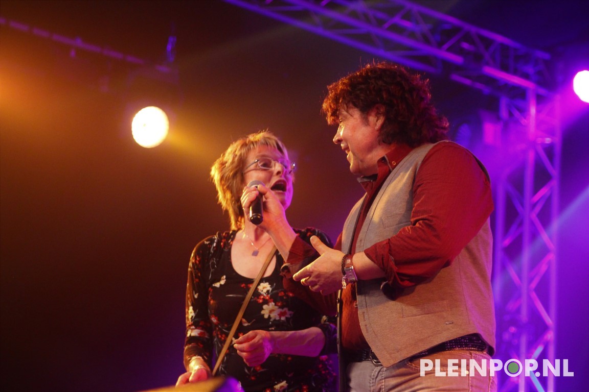 Dennie Christian    (60)